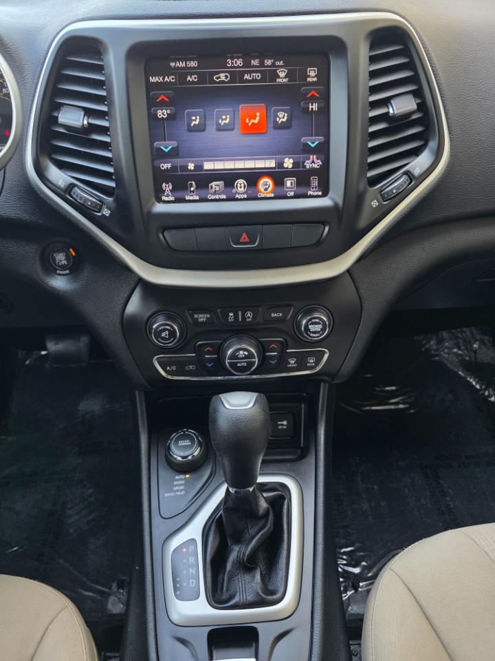 Jeep Cherokee 4WD 4dr Latitude 2015