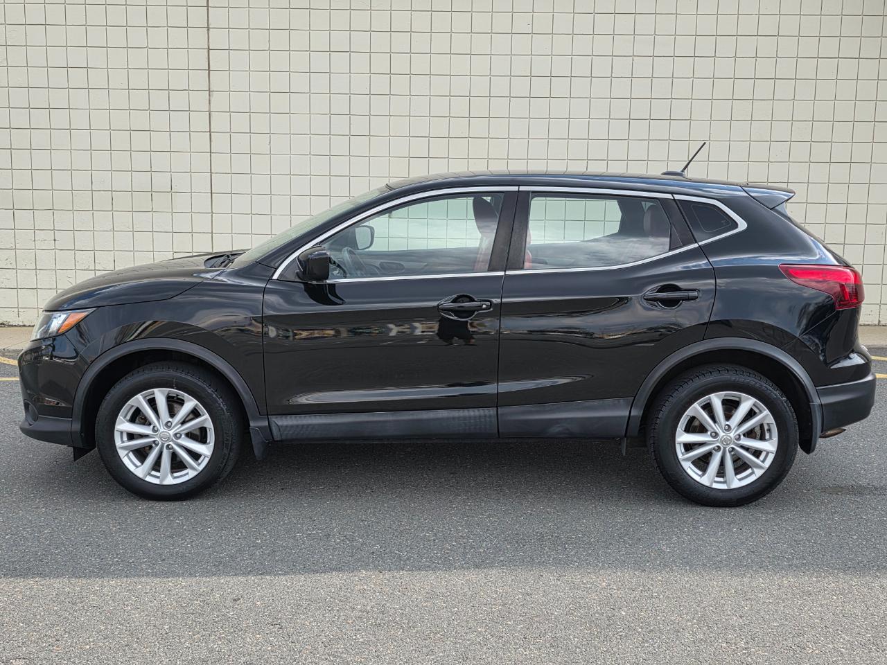 Nissan Rogue Sport FWD S 2018