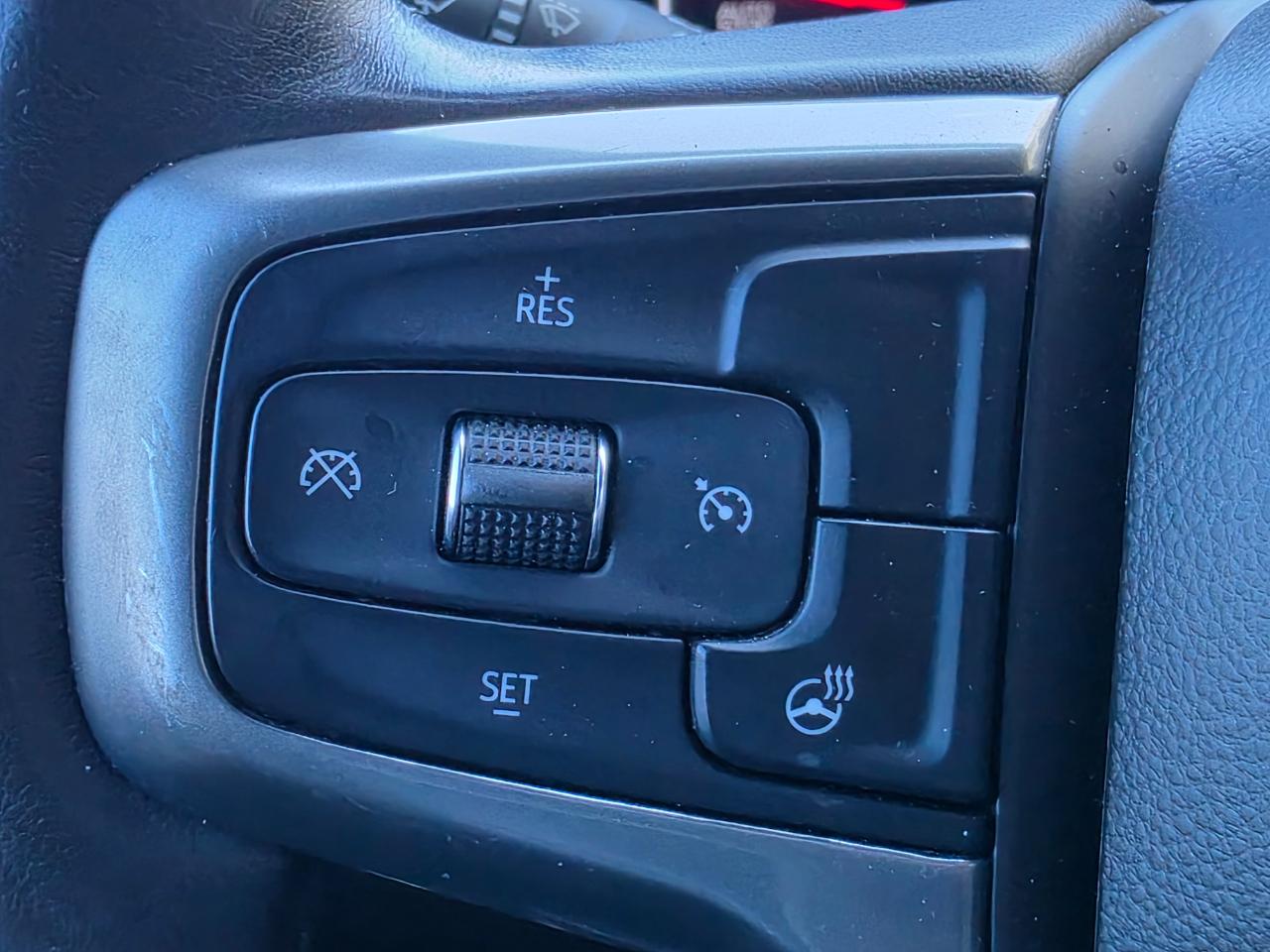 Chevrolet Silverado 1500 2WD Crew Cab 157" LT 2021