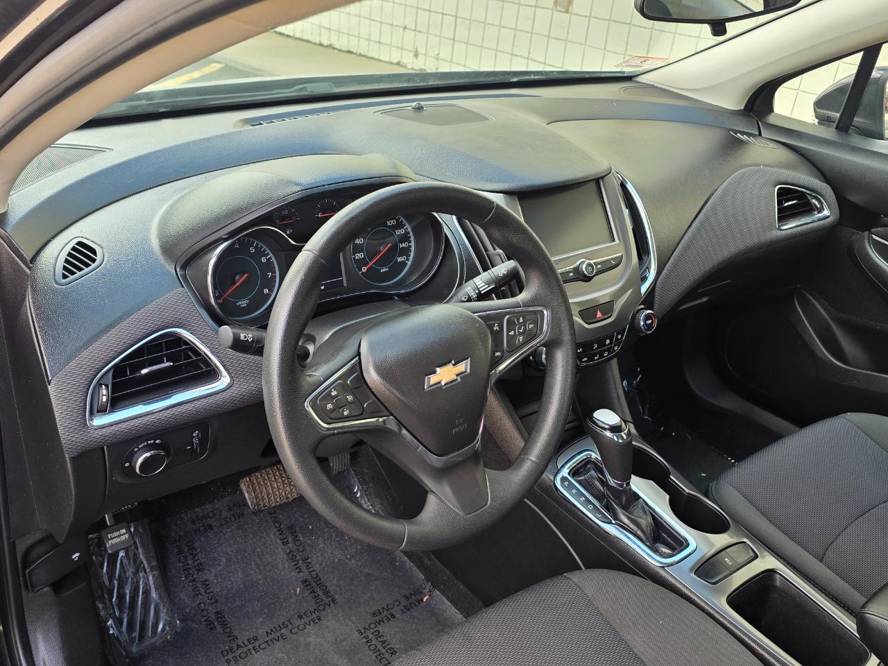 Chevrolet Cruze 4dr Sdn 1.4L LT w/1SD 2017