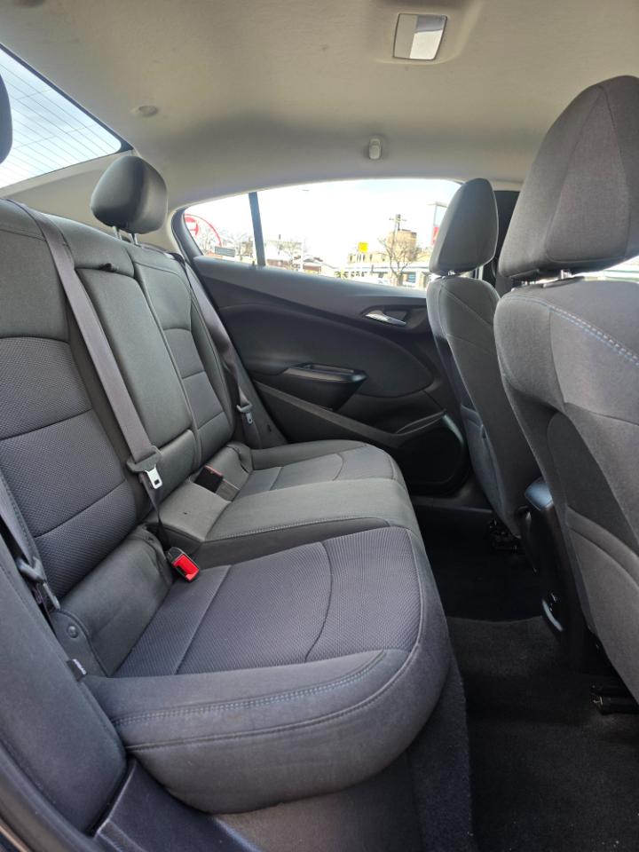 Chevrolet Cruze 4dr Sdn 1.4L LT w/1SD 2017