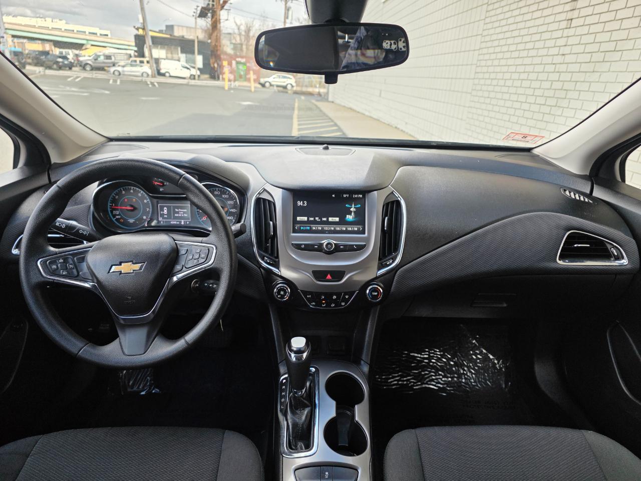 Chevrolet Cruze 4dr Sdn 1.4L LT w/1SD 2017