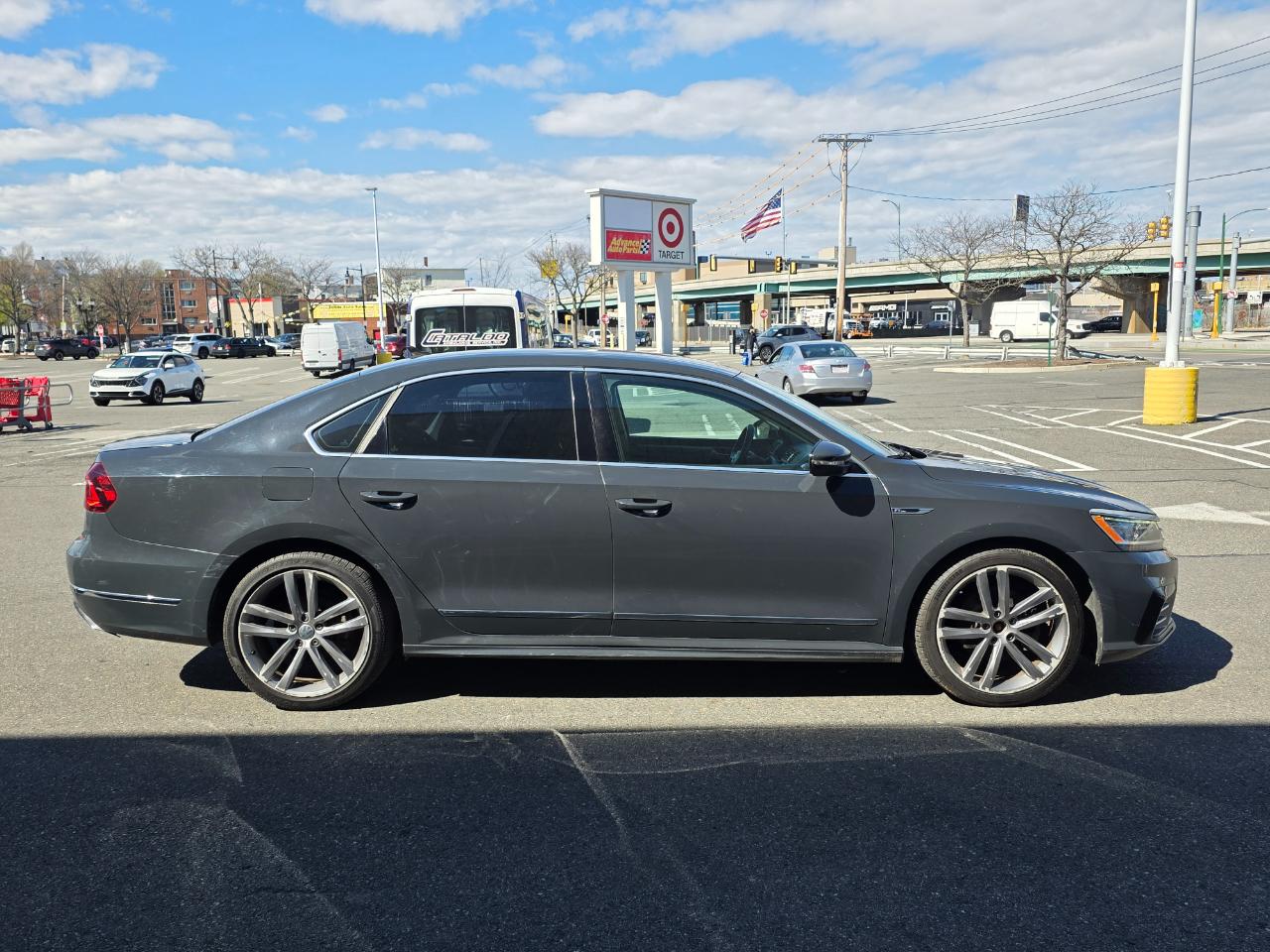 Volkswagen Passat R-Line w/Comfort Pkg Auto 2017