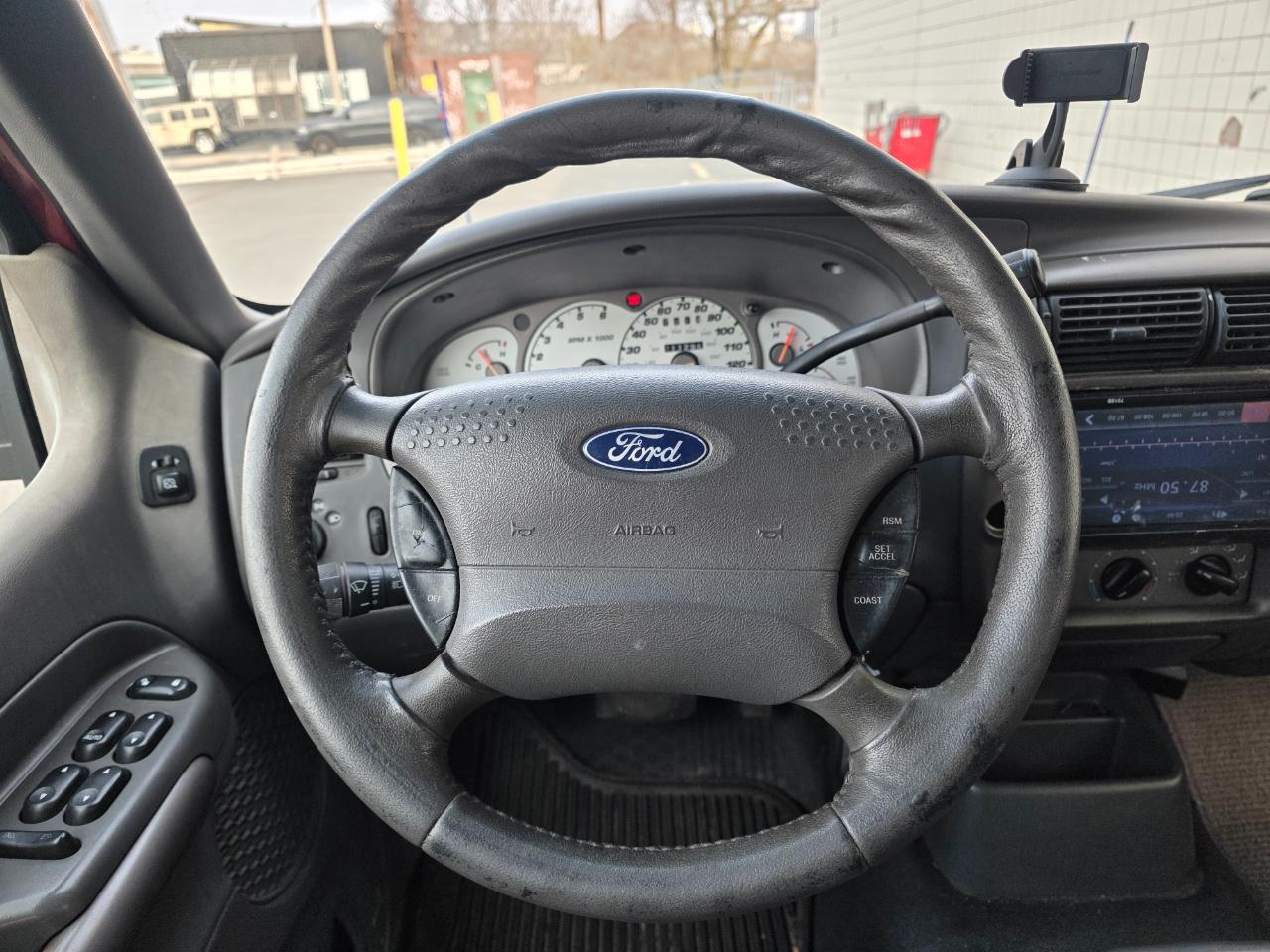 Ford Explorer Sport Trac 4dr 126" WB 4WD 2001