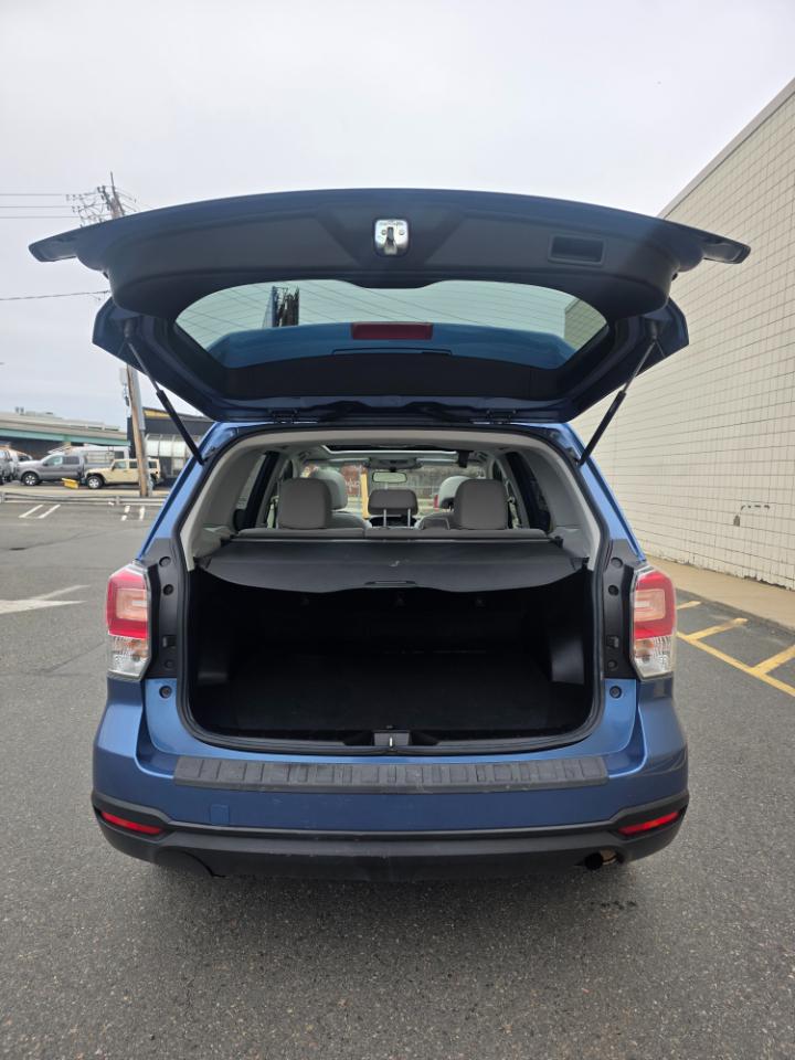 Subaru Forester 2.5i Premium Manual 2017