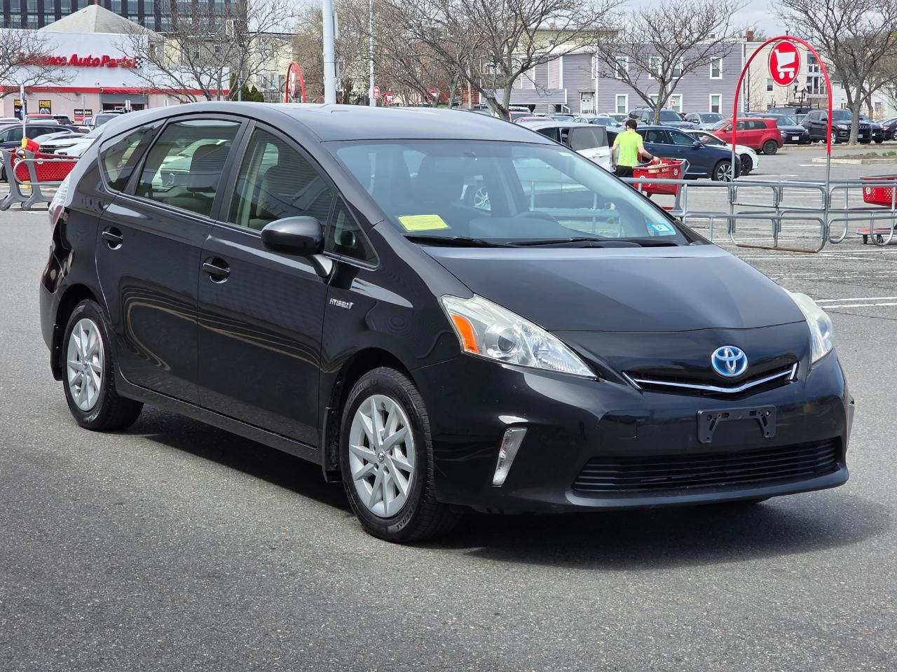 Toyota Prius V 5dr Wgn Three (Natl) 2014