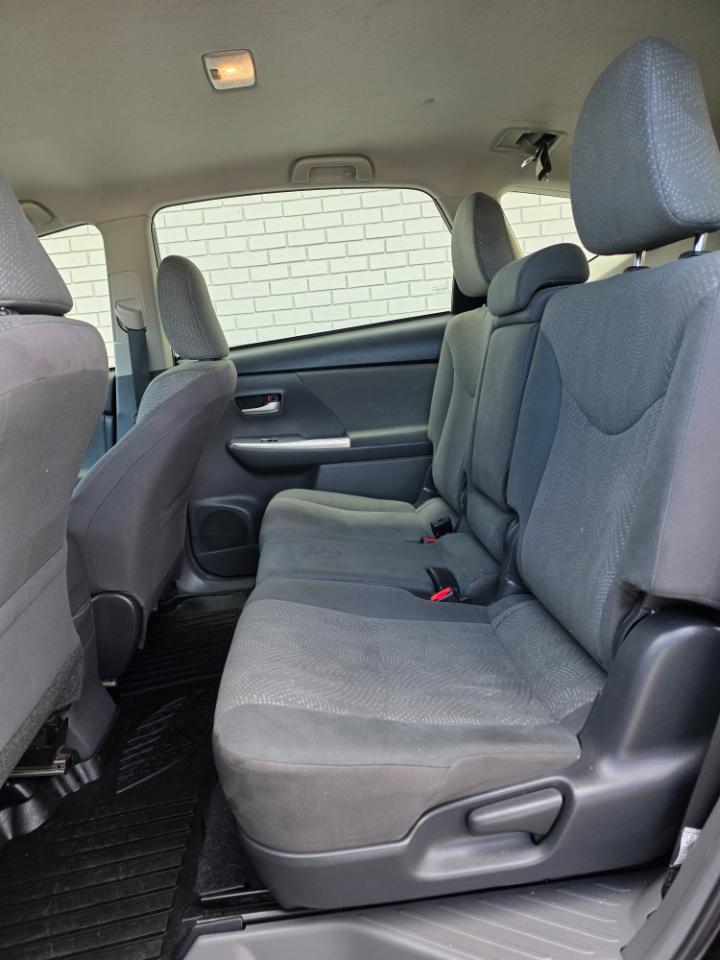 Toyota Prius V 5dr Wgn Three (Natl) 2014