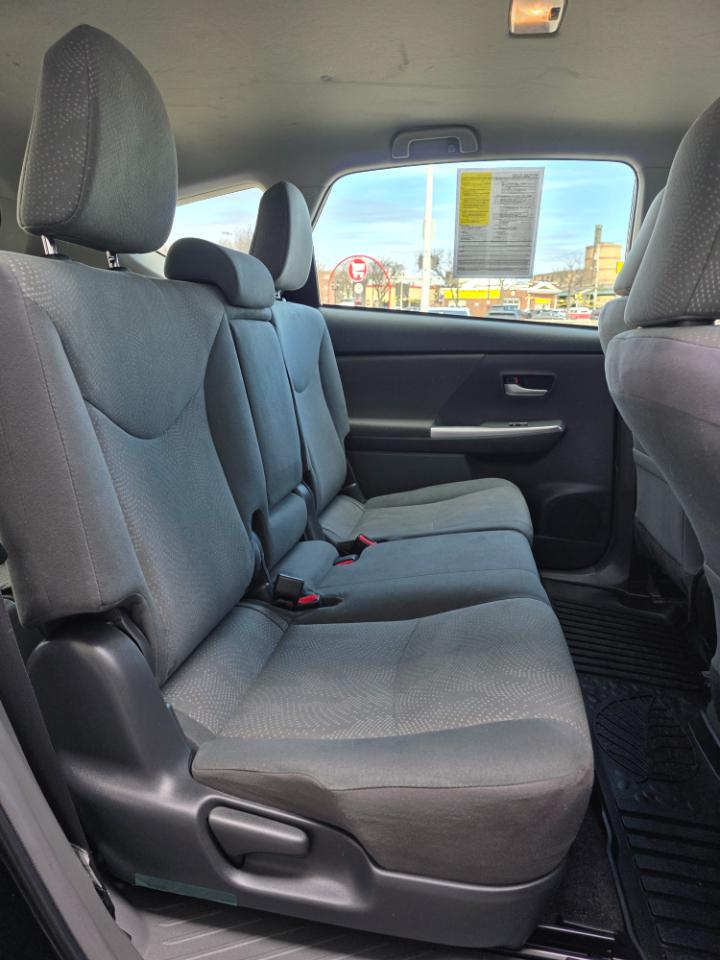 Toyota Prius V 5dr Wgn Three (Natl) 2014