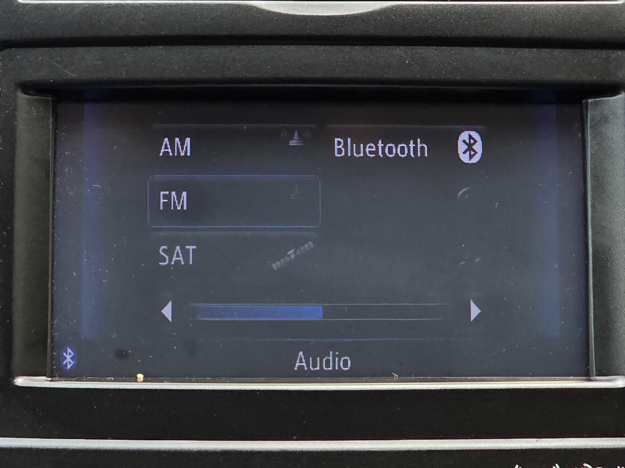 Toyota Prius V 5dr Wgn Three (Natl) 2014