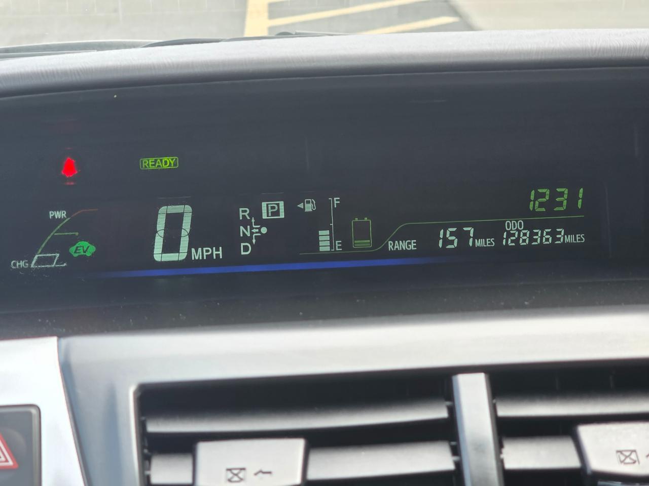 Toyota Prius V 5dr Wgn Three (Natl) 2014