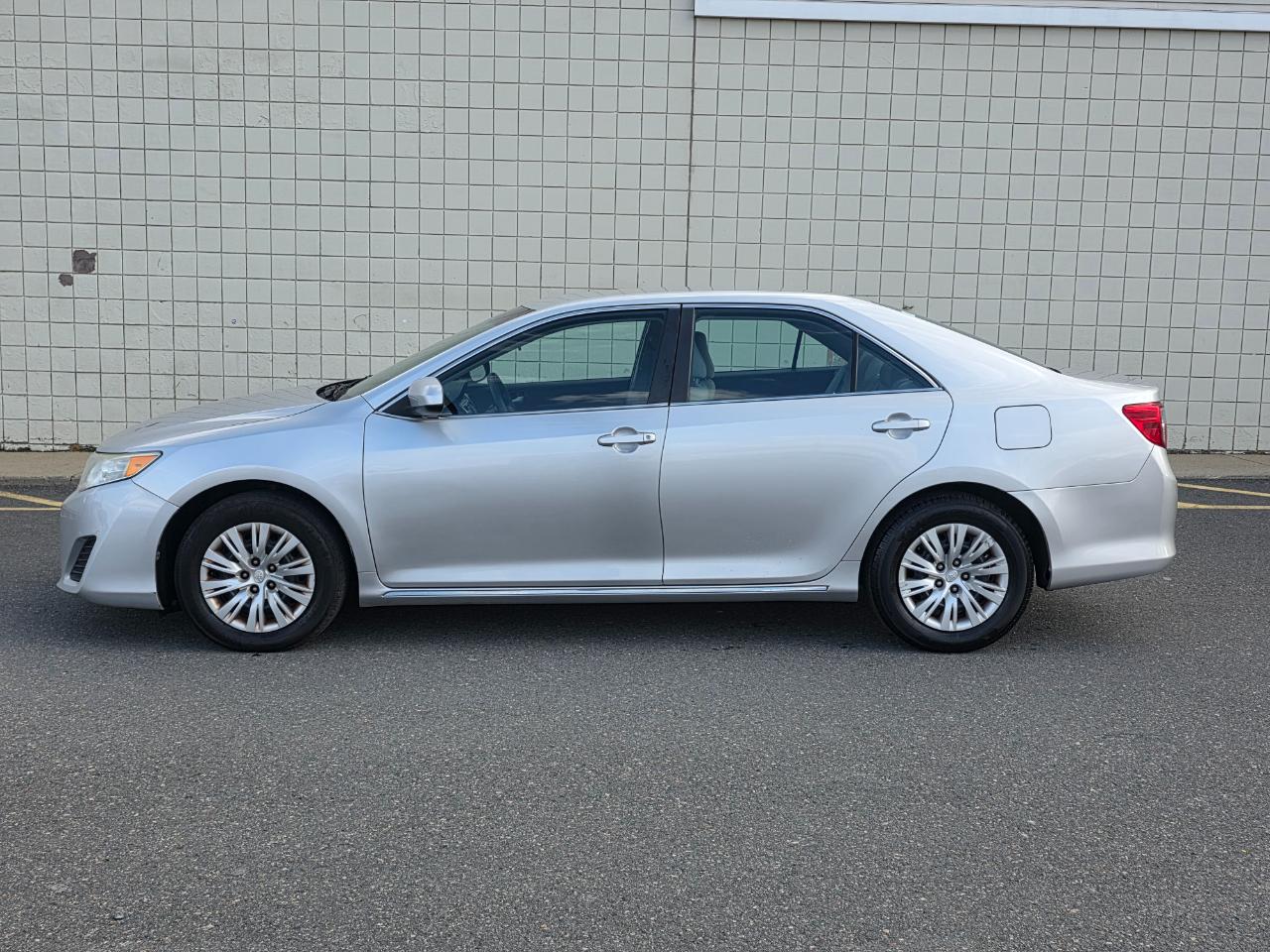 Toyota Camry 2014.5 4dr Sdn I4 Auto SE Sport (Natl) 2014
