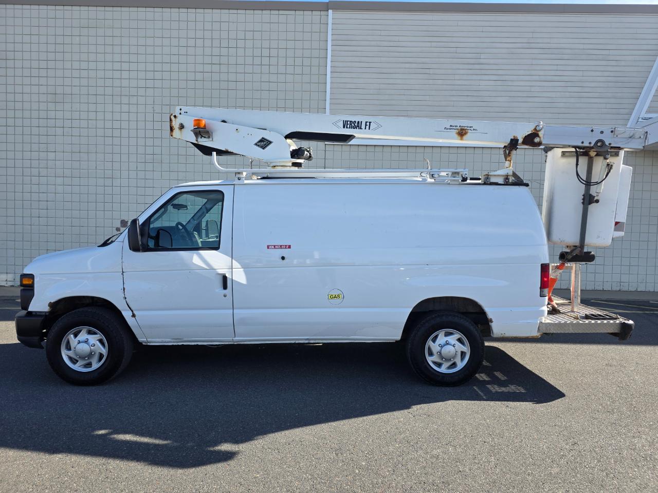 Ford Econoline Cargo Van E-350 Super Duty Commercial 2012
