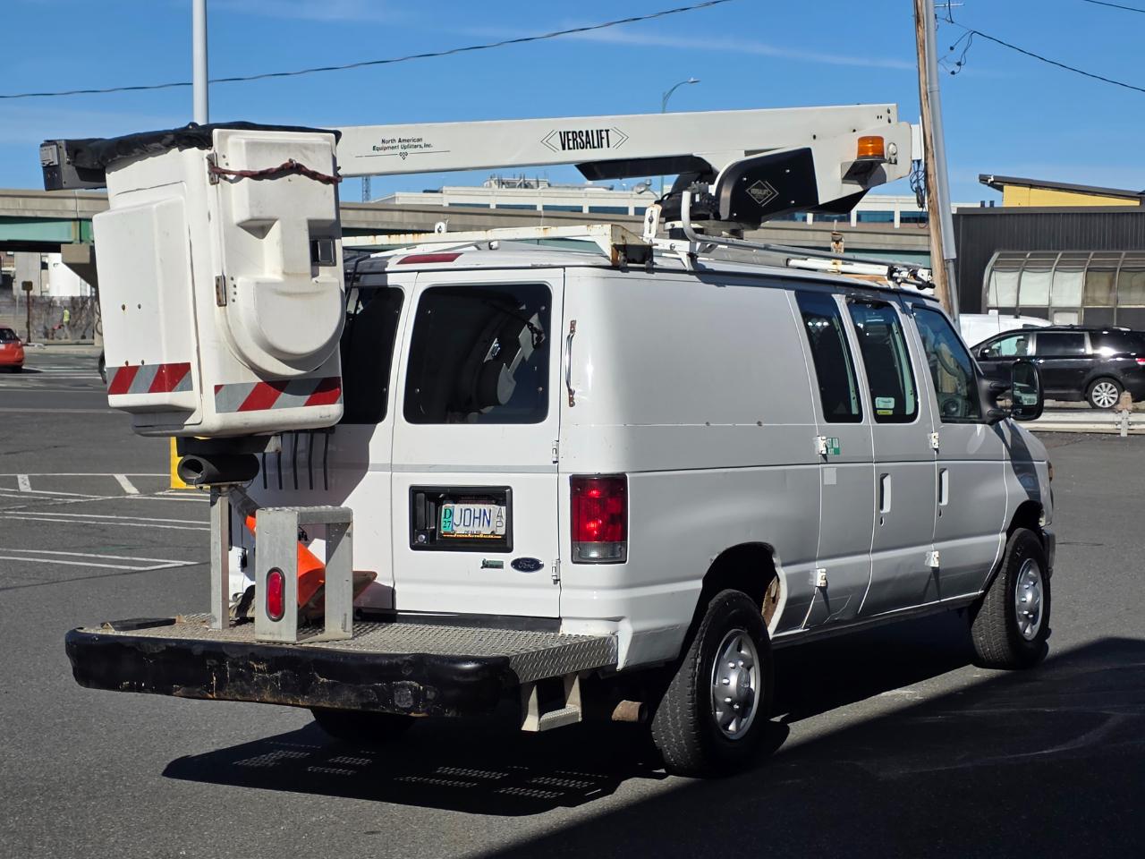 Ford Econoline Cargo Van E-350 Super Duty Commercial 2012