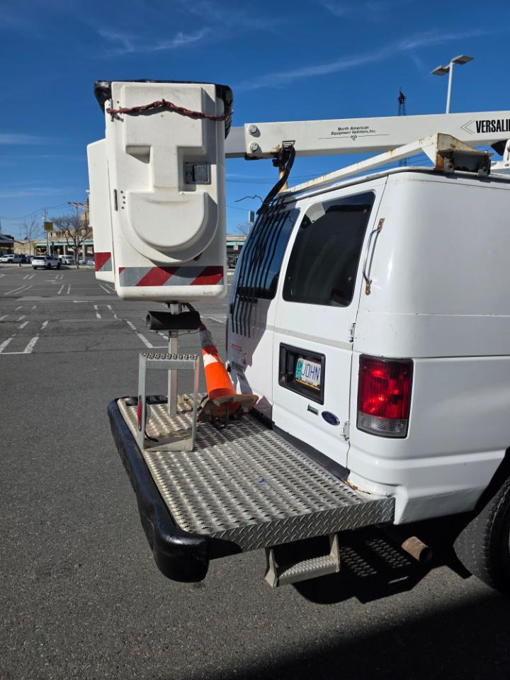 Ford Econoline Cargo Van E-350 Super Duty Commercial 2012