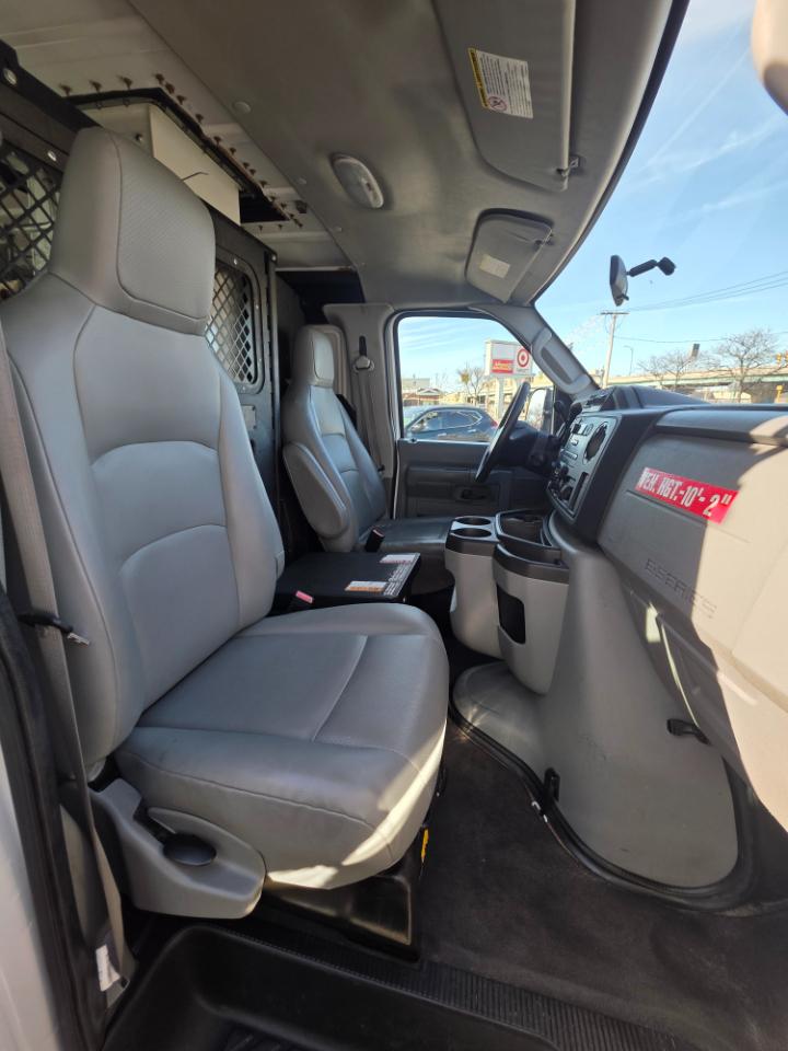 Ford Econoline Cargo Van E-350 Super Duty Commercial 2012