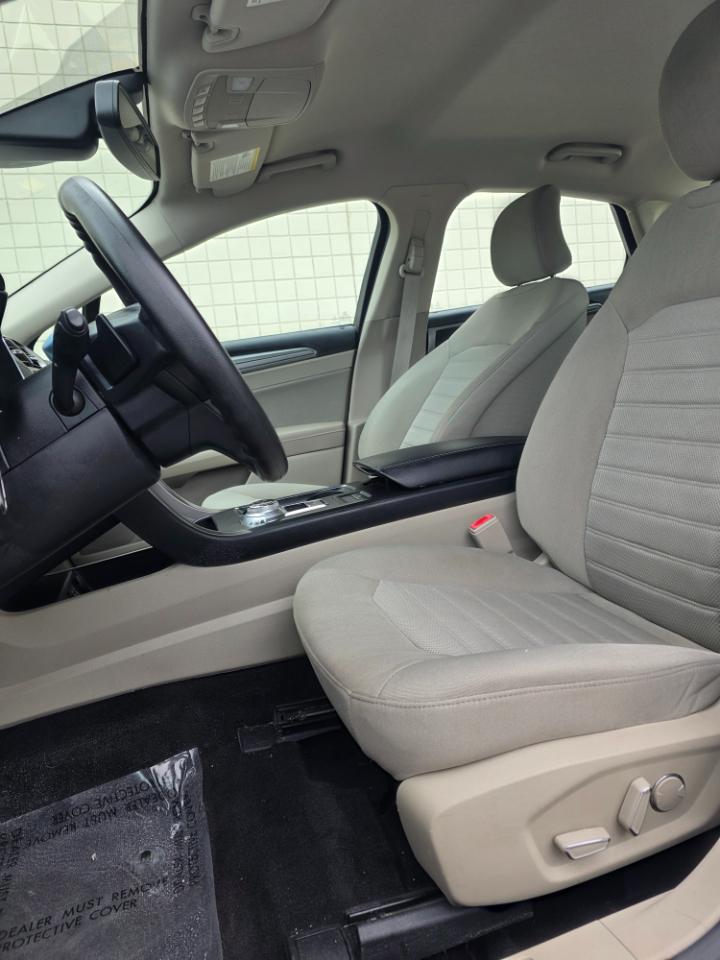 Ford Fusion SE FWD 2019