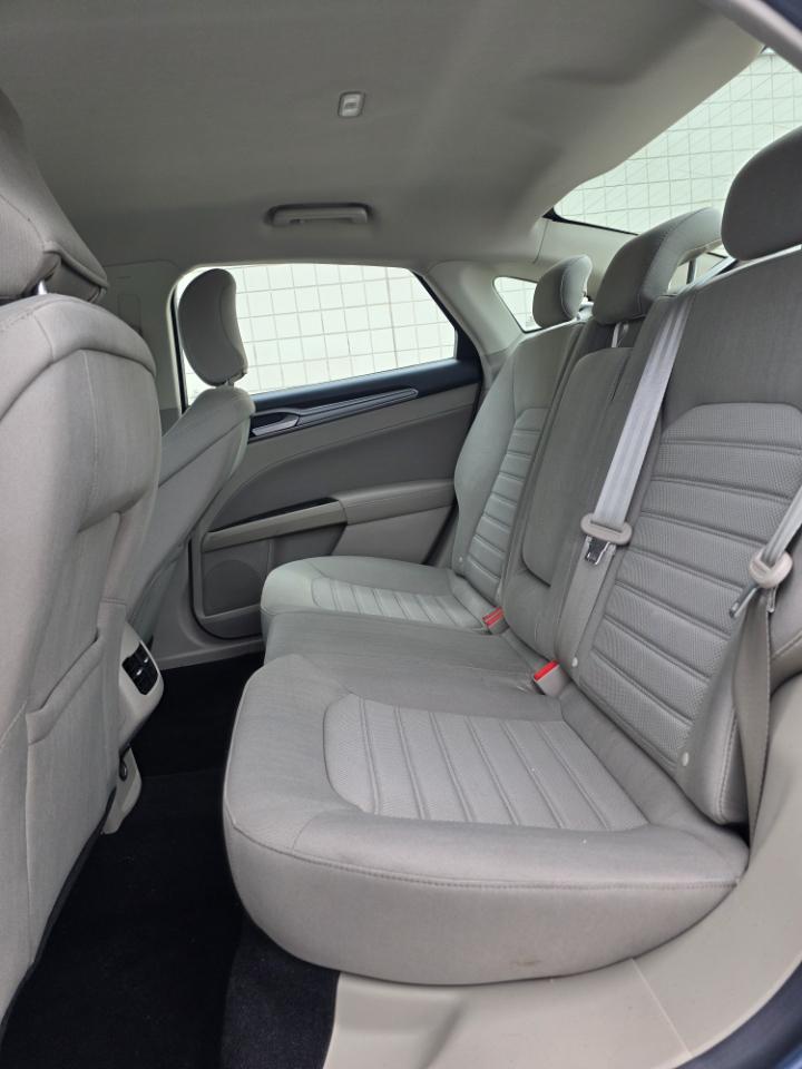 Ford Fusion SE FWD 2019