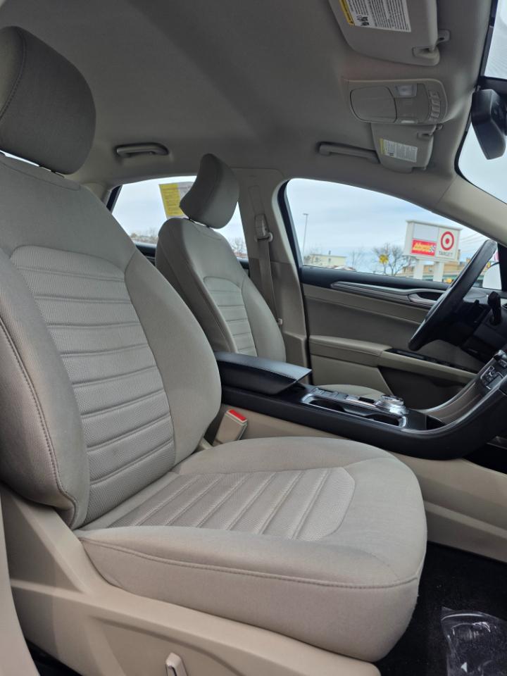 Ford Fusion SE FWD 2019