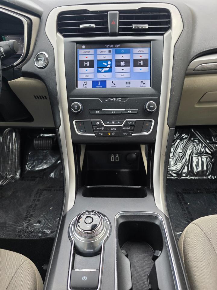 Ford Fusion SE FWD 2019