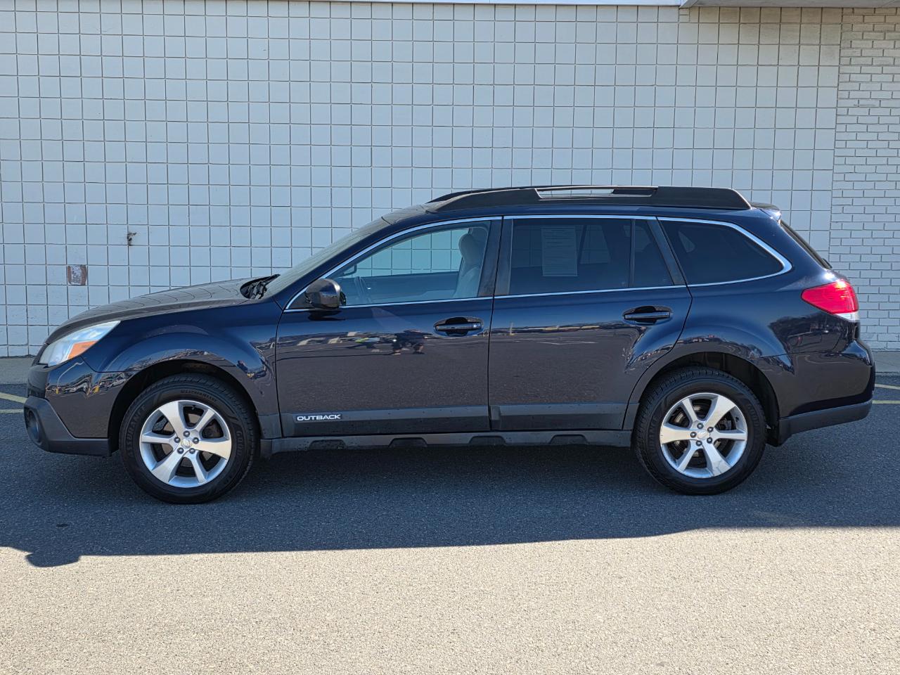 Subaru Outback 4dr Wgn H4 Auto 2.5i Limited 2014