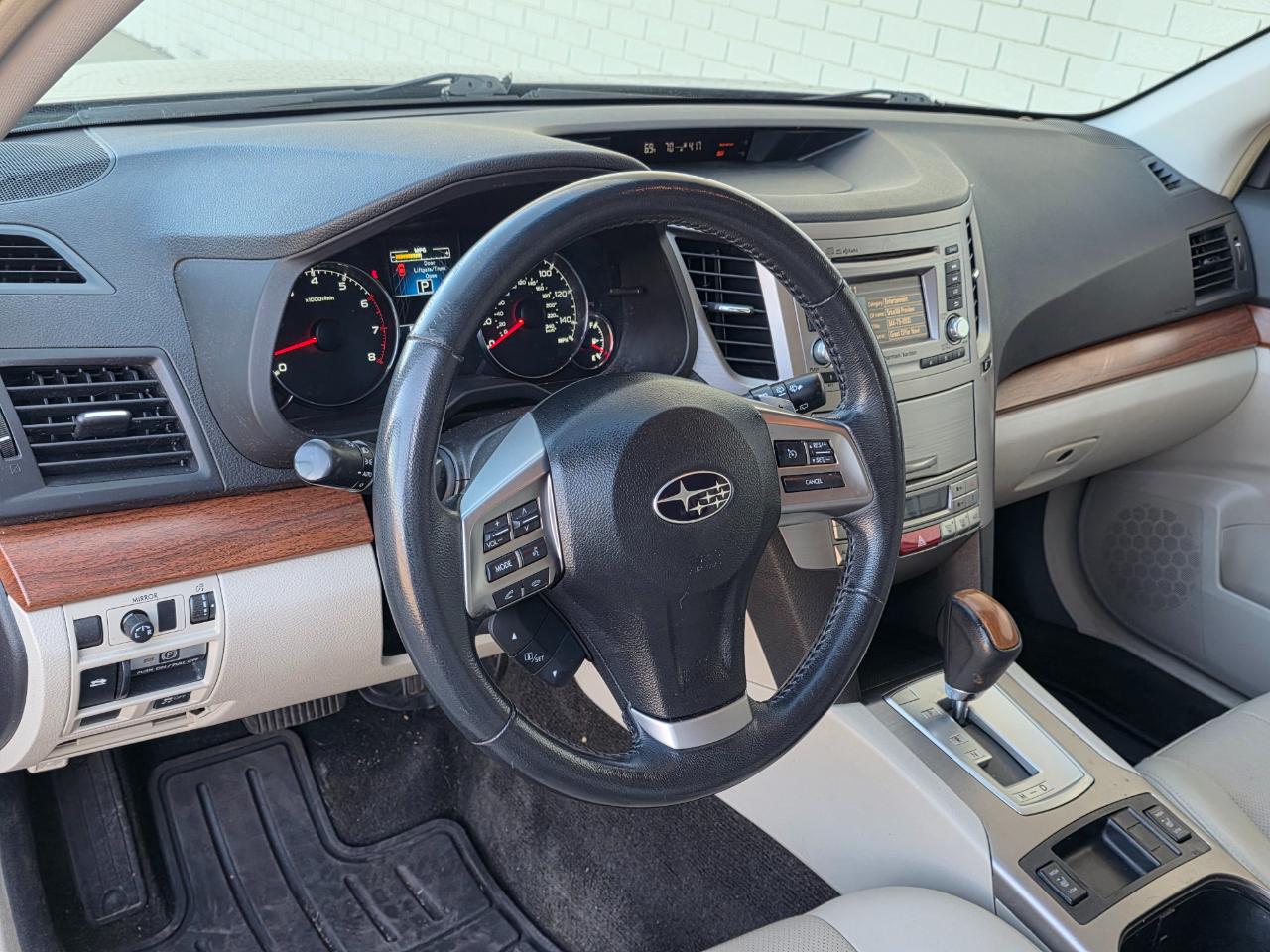 Subaru Outback 4dr Wgn H4 Auto 2.5i Limited 2014