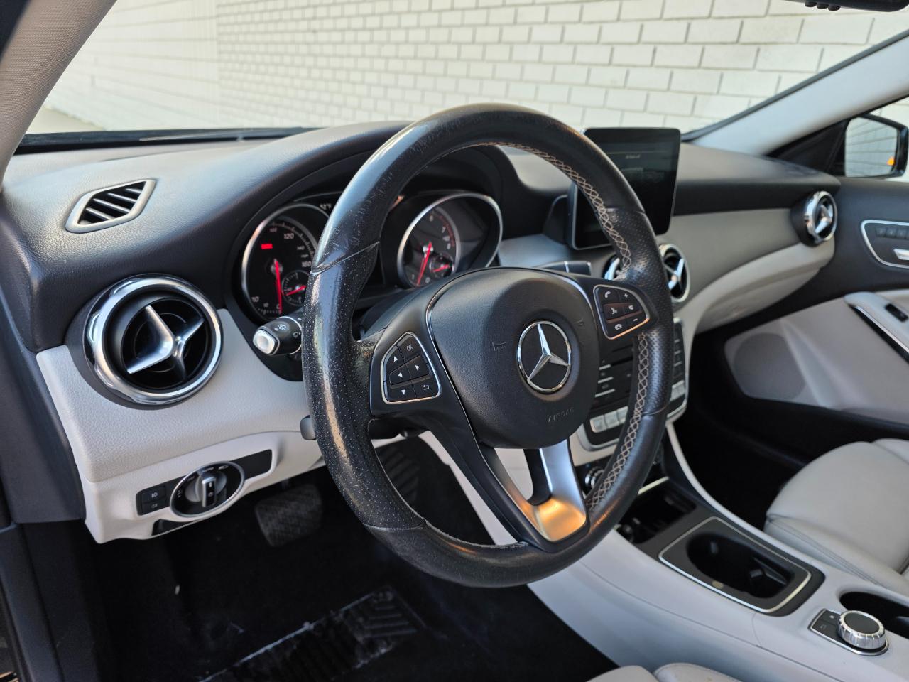 Mercedes-Benz GLA GLA 250 4MATIC SUV 2018