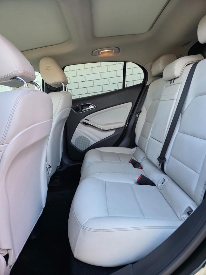 Mercedes-Benz GLA GLA 250 4MATIC SUV 2018