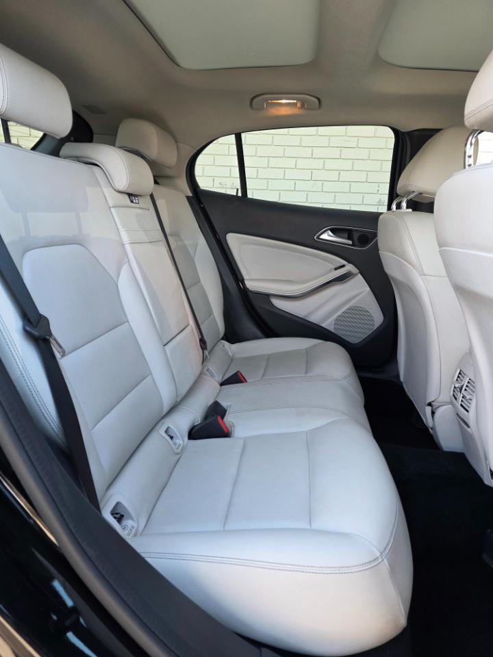 Mercedes-Benz GLA GLA 250 4MATIC SUV 2018