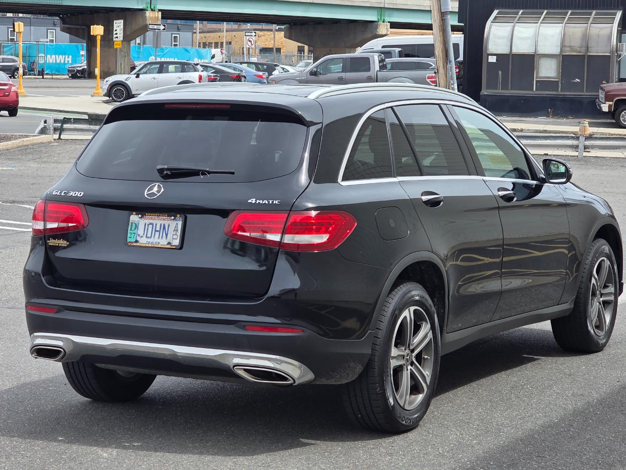 Mercedes-Benz GLC GLC 300 4MATIC SUV 2017