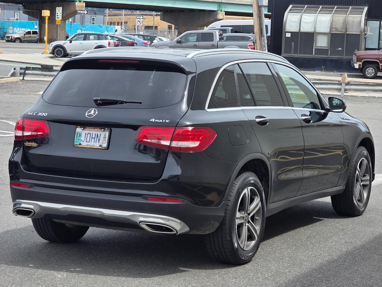Mercedes-Benz GLC GLC 300 4MATIC SUV 2017