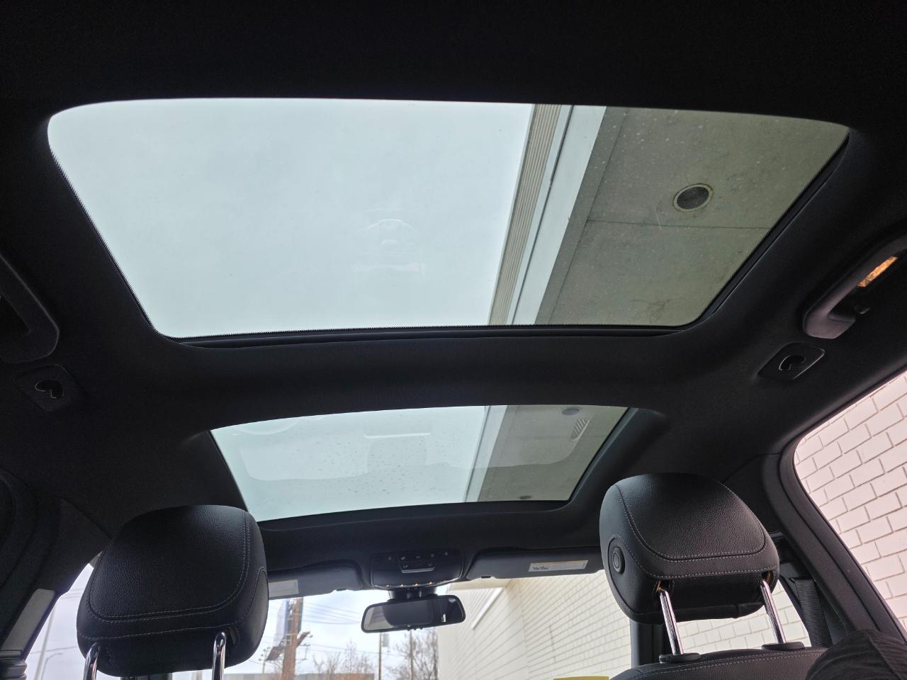 Mercedes-Benz GLC GLC 300 4MATIC SUV 2017