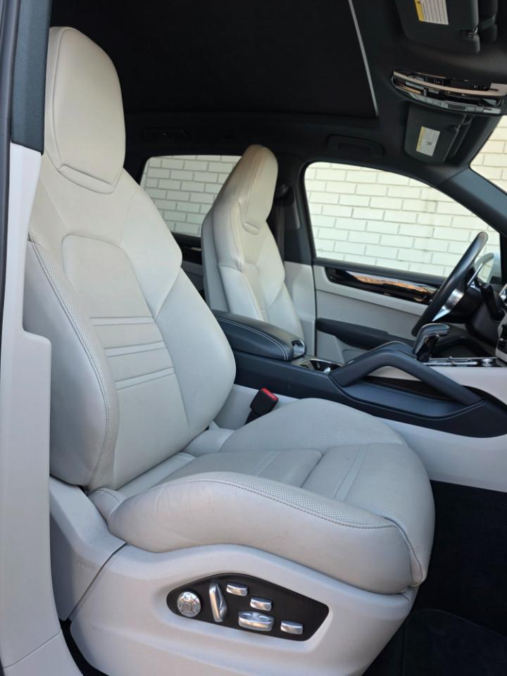Porsche Cayenne AWD 2019