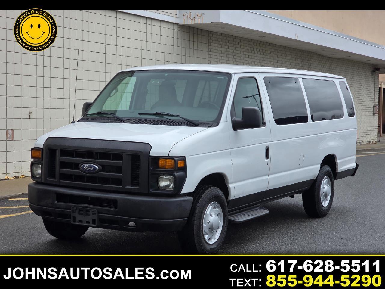 Ford Econoline Wagon E-350 Super Duty Ext XLT 2011