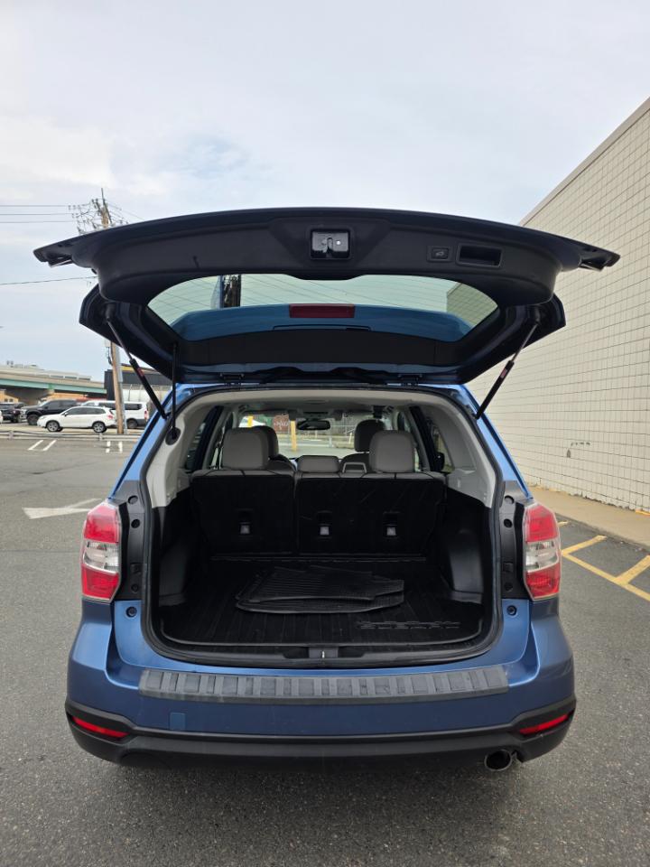 Subaru Forester 4dr CVT 2.5i Limited PZEV 2016