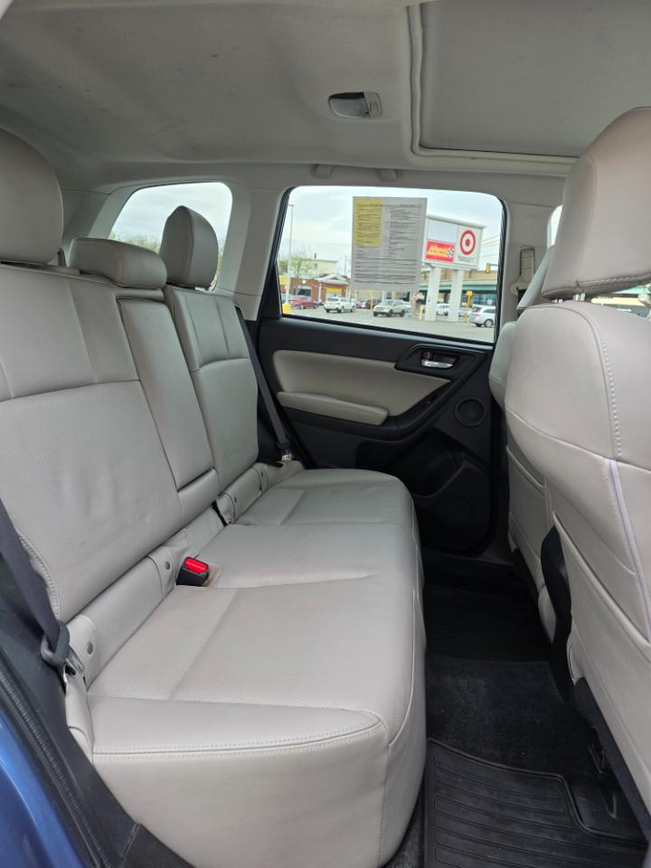 Subaru Forester 4dr CVT 2.5i Limited PZEV 2016