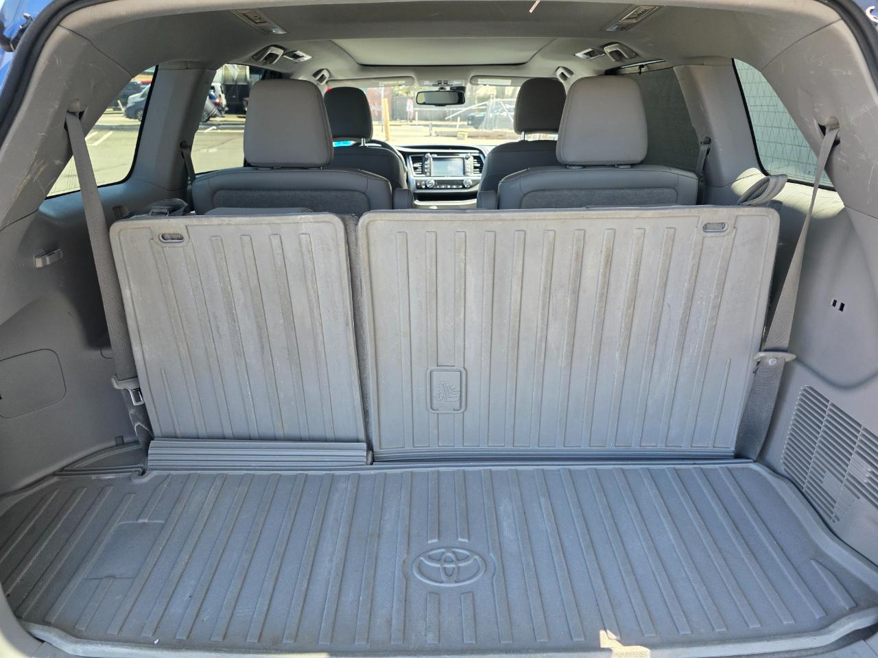 Toyota Highlander AWD 4dr V6 Limited (Natl) 2015