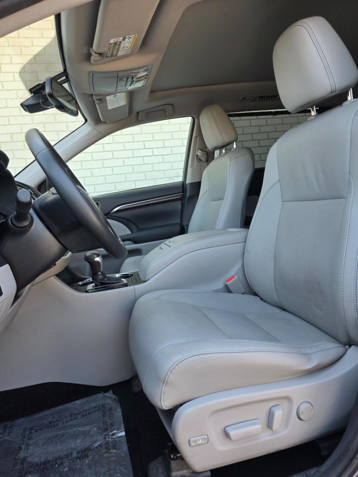 Toyota Highlander AWD 4dr V6 Limited (Natl) 2015