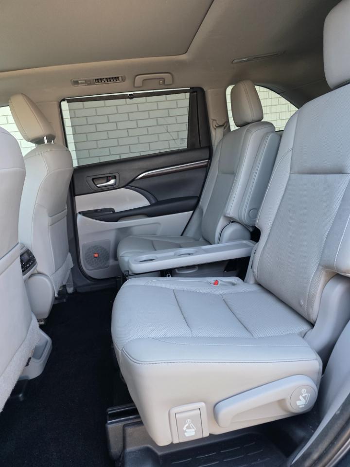 Toyota Highlander AWD 4dr V6 Limited (Natl) 2015