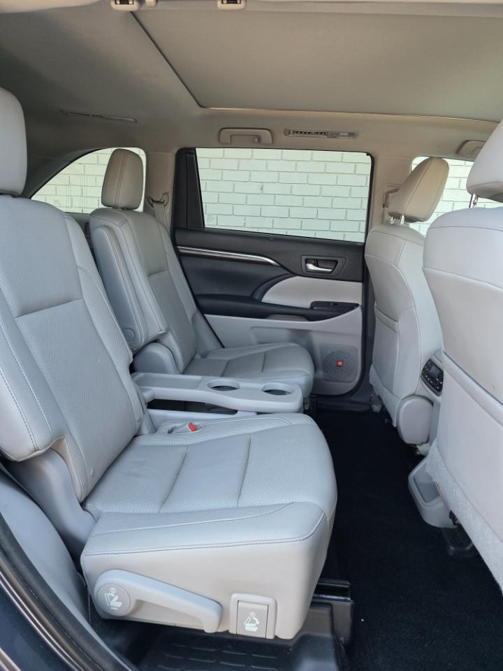 Toyota Highlander AWD 4dr V6 Limited (Natl) 2015