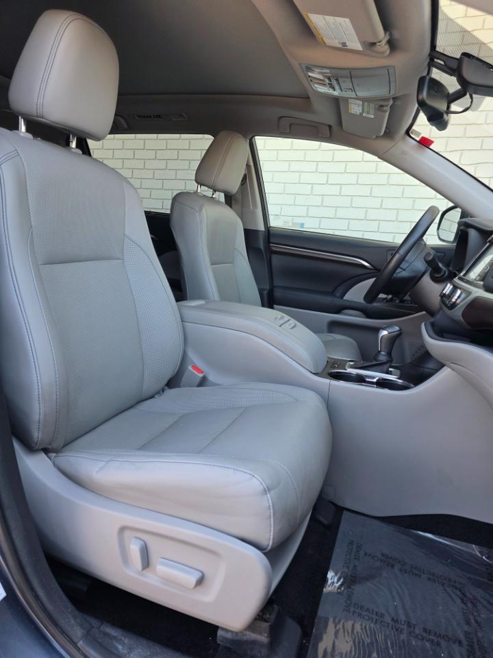 Toyota Highlander AWD 4dr V6 Limited (Natl) 2015