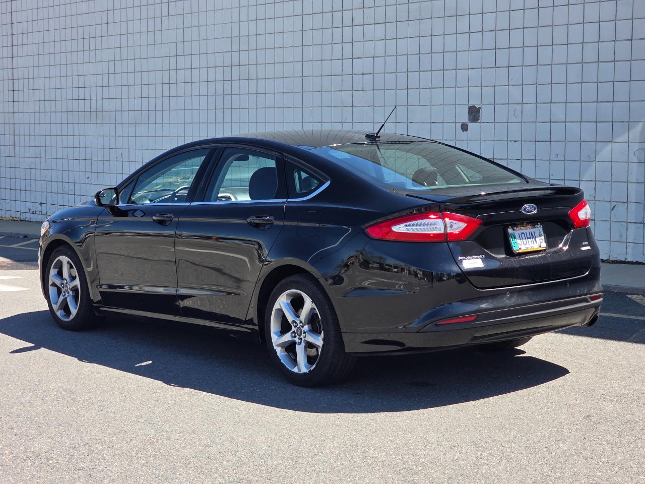 Ford Fusion 4dr Sdn SE FWD 2016