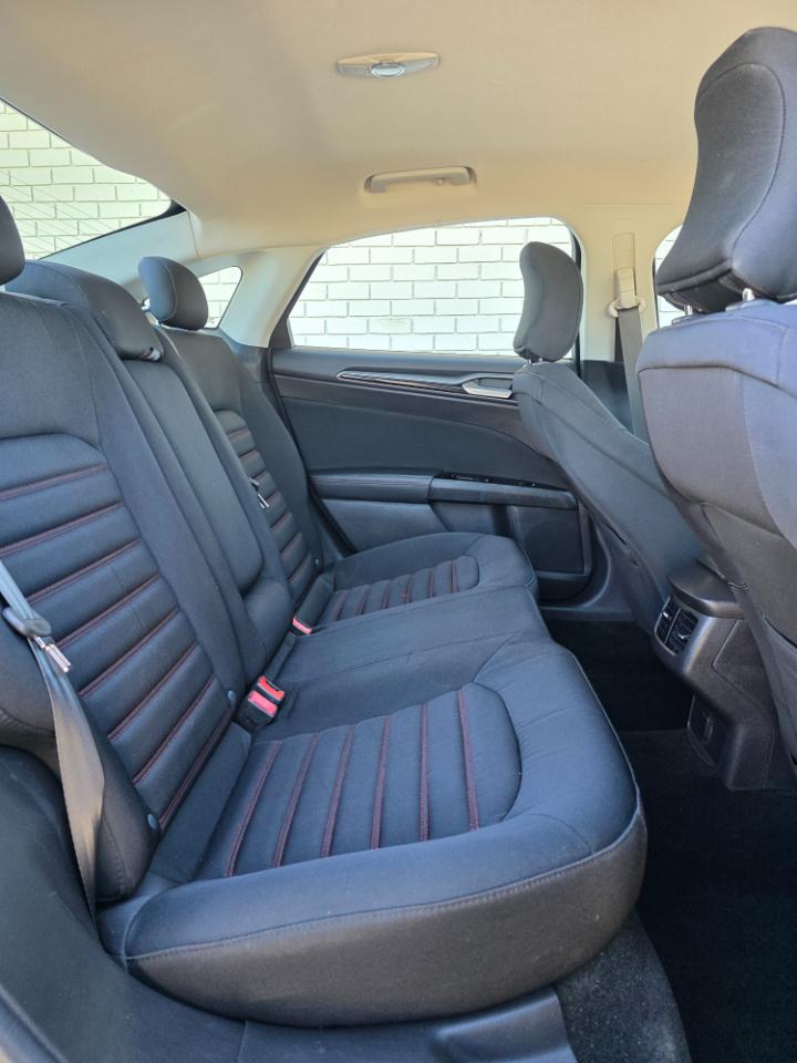 Ford Fusion 4dr Sdn SE FWD 2016