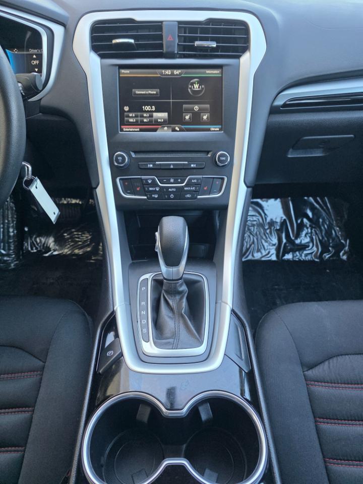 Ford Fusion 4dr Sdn SE FWD 2016