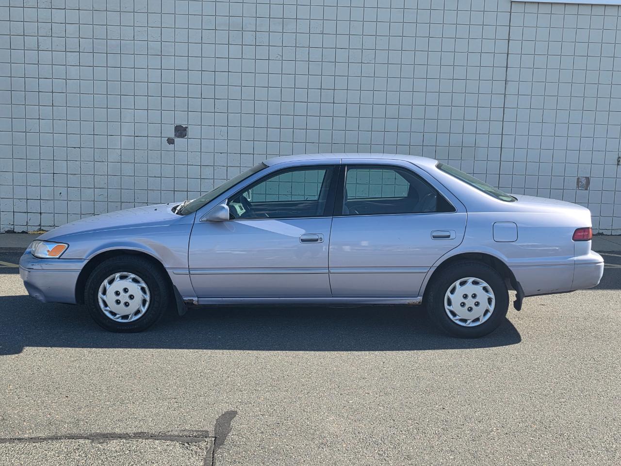 Toyota Camry 4dr Sdn LE Auto 1997