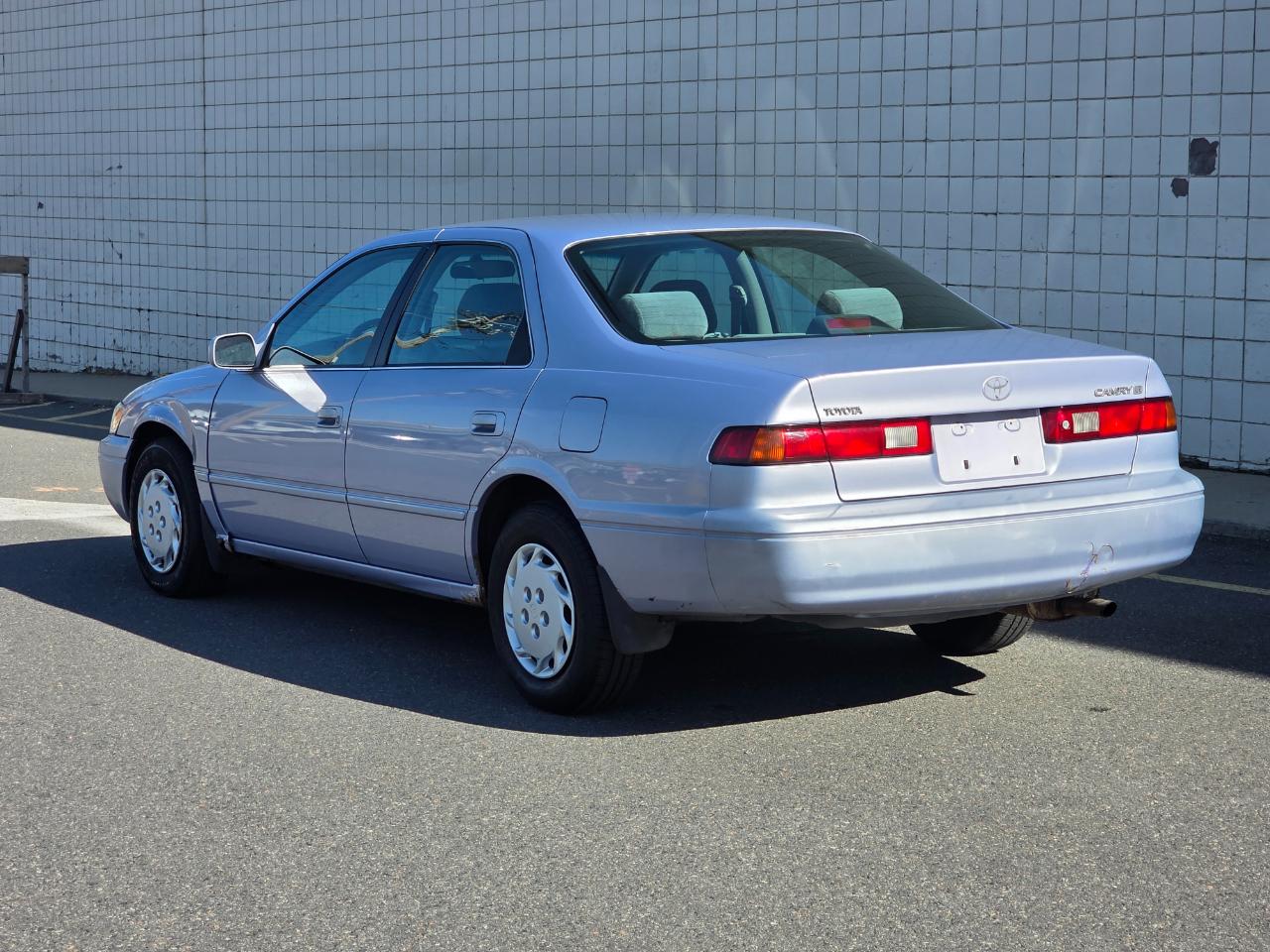Toyota Camry 4dr Sdn LE Auto 1997