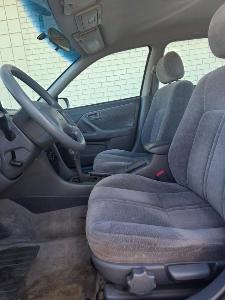 Toyota Camry 4dr Sdn LE Auto 1997