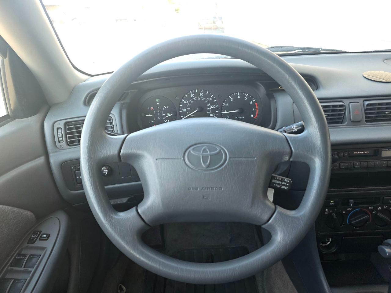 Toyota Camry 4dr Sdn LE Auto 1997