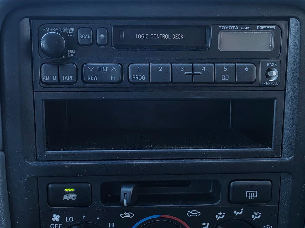 Toyota Camry 4dr Sdn LE Auto 1997