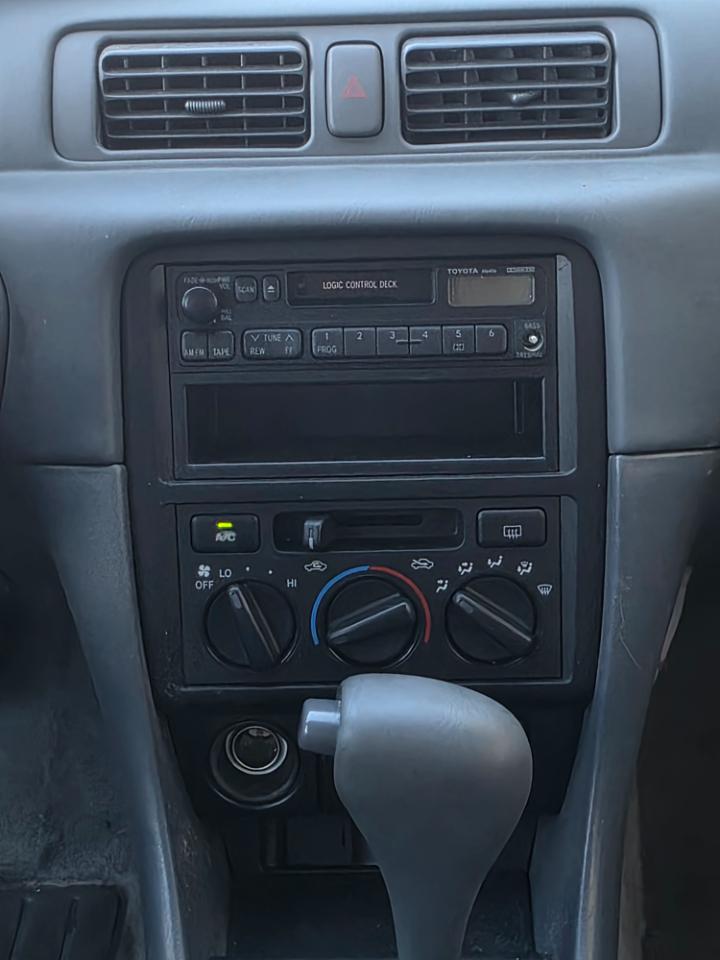 Toyota Camry 4dr Sdn LE Auto 1997