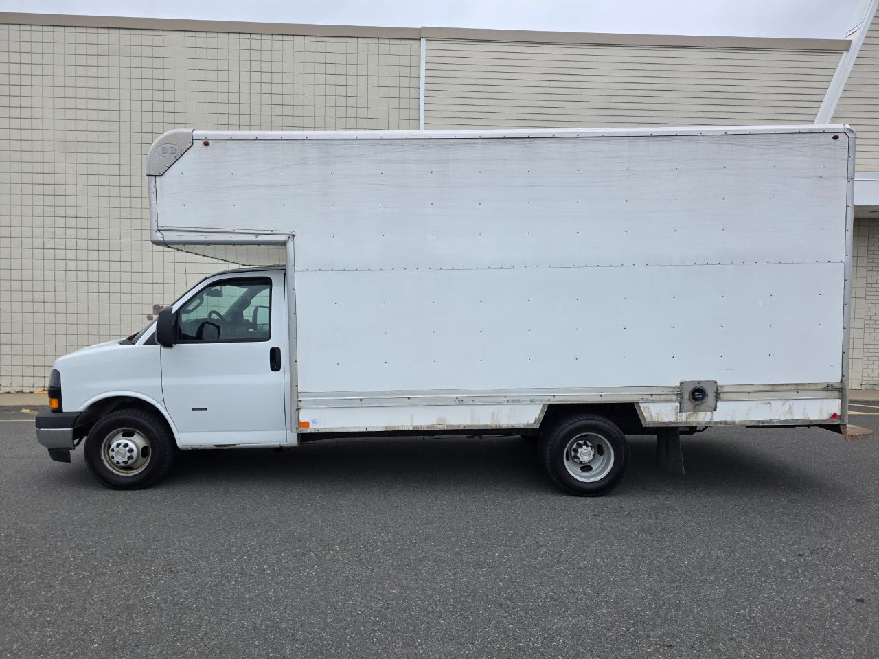 Chevrolet Express Commercial Cutaway 3500 Van 159" 2019